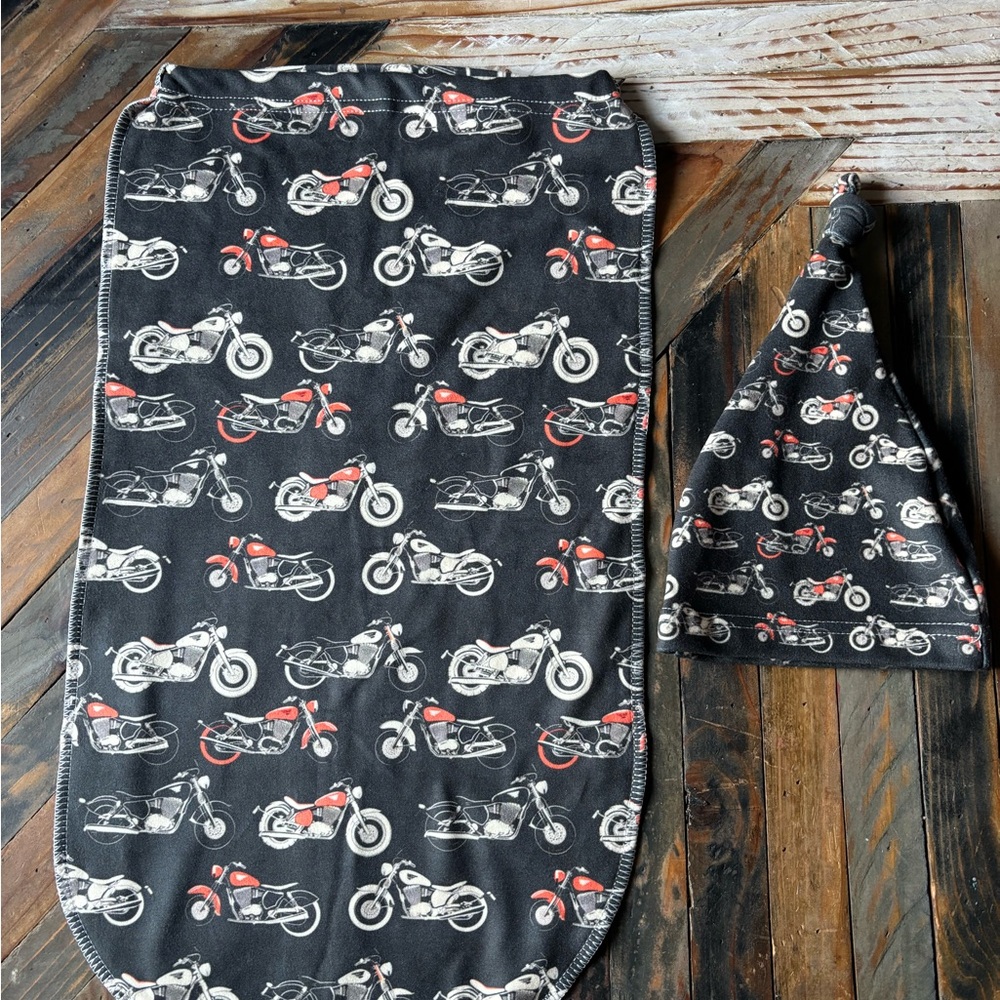 🔹NWOT Motorcycles on Black Background Newborn Swaddle Blanket and matching Hat